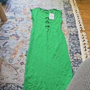 Elegant Green Sleeveless Dress
